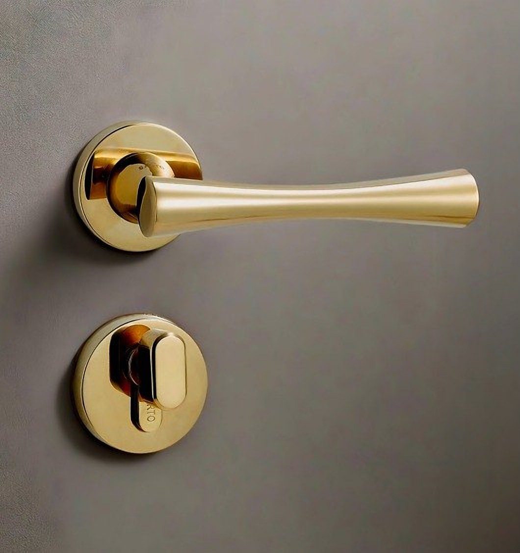 Metro lever handle in gold