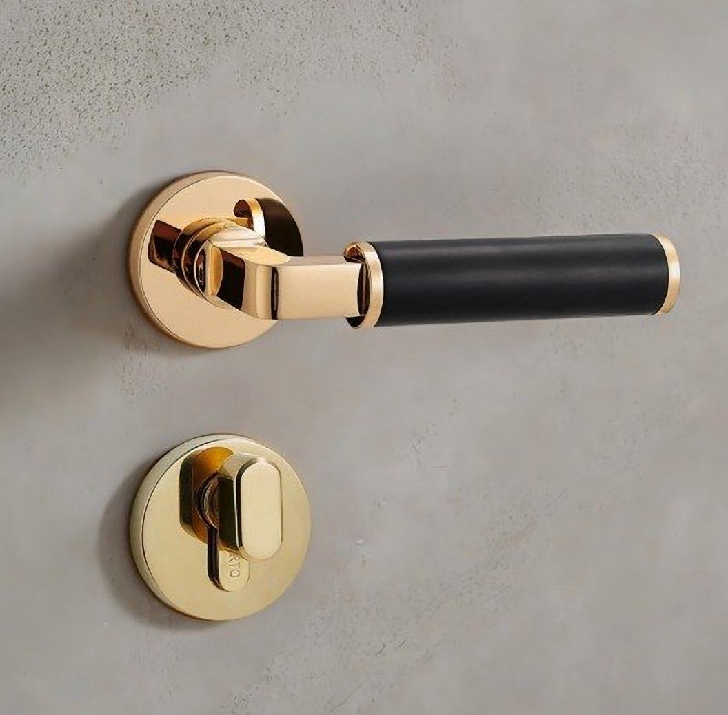 Zenith lever handle in black and gold